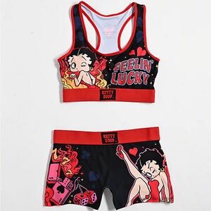 BETTY BOOP “FEELIN’ LUCKY” Women’s Sports Bra & Shorts Set (Size Medium)
